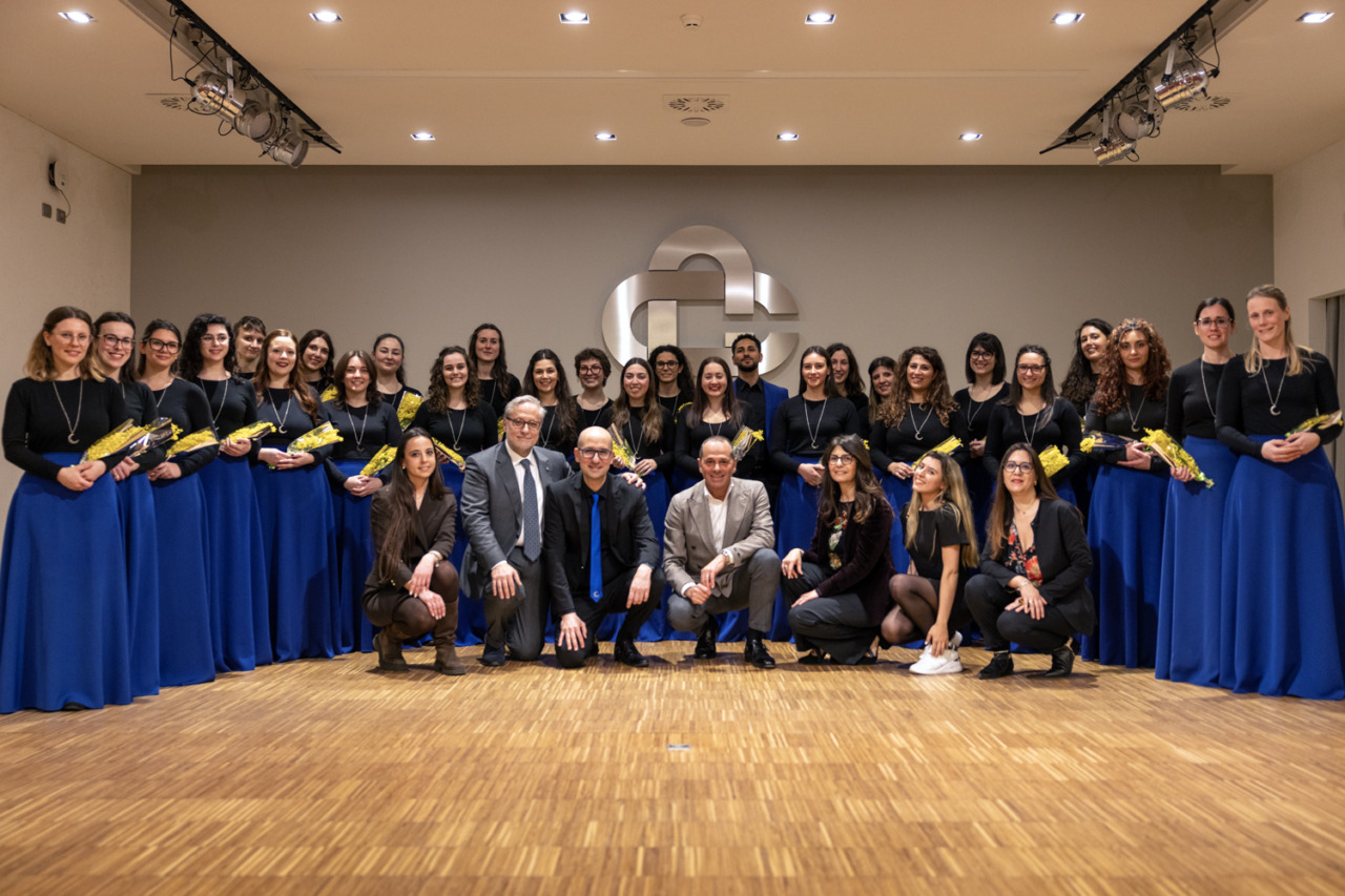 Il concerto del Coro Enjoy celebra l’8 marzo a Carate Brianza