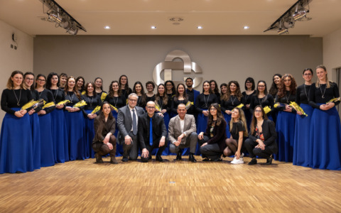 Il concerto del Coro Enjoy celebra l’8 marzo a Carate Brianza