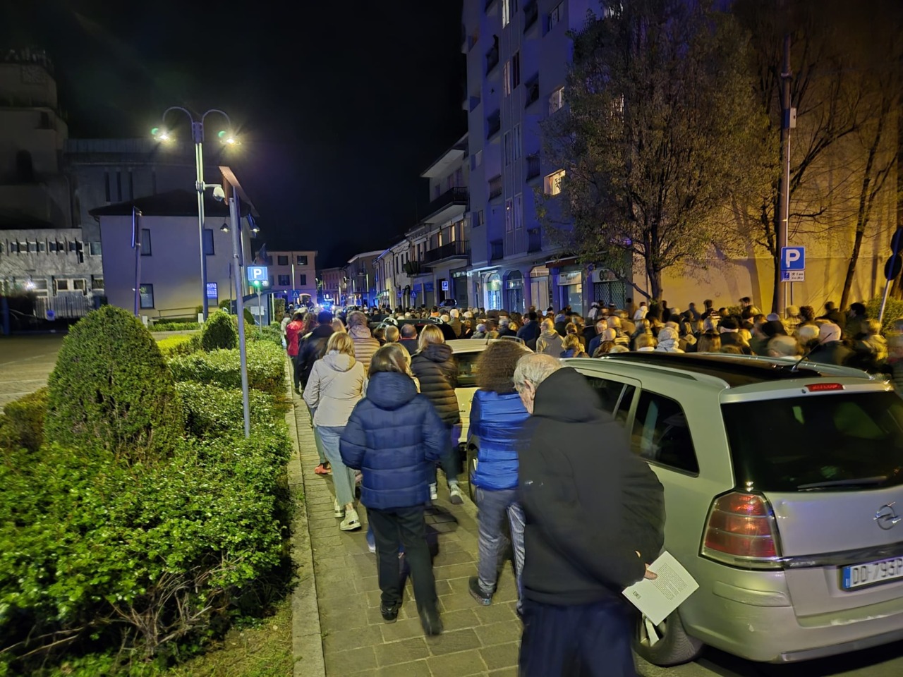 Carate Brianza: bestemmie durante la Via Crucis, identificati quattro minori