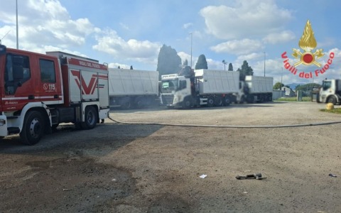 Incendio di un autocarro a Giussano