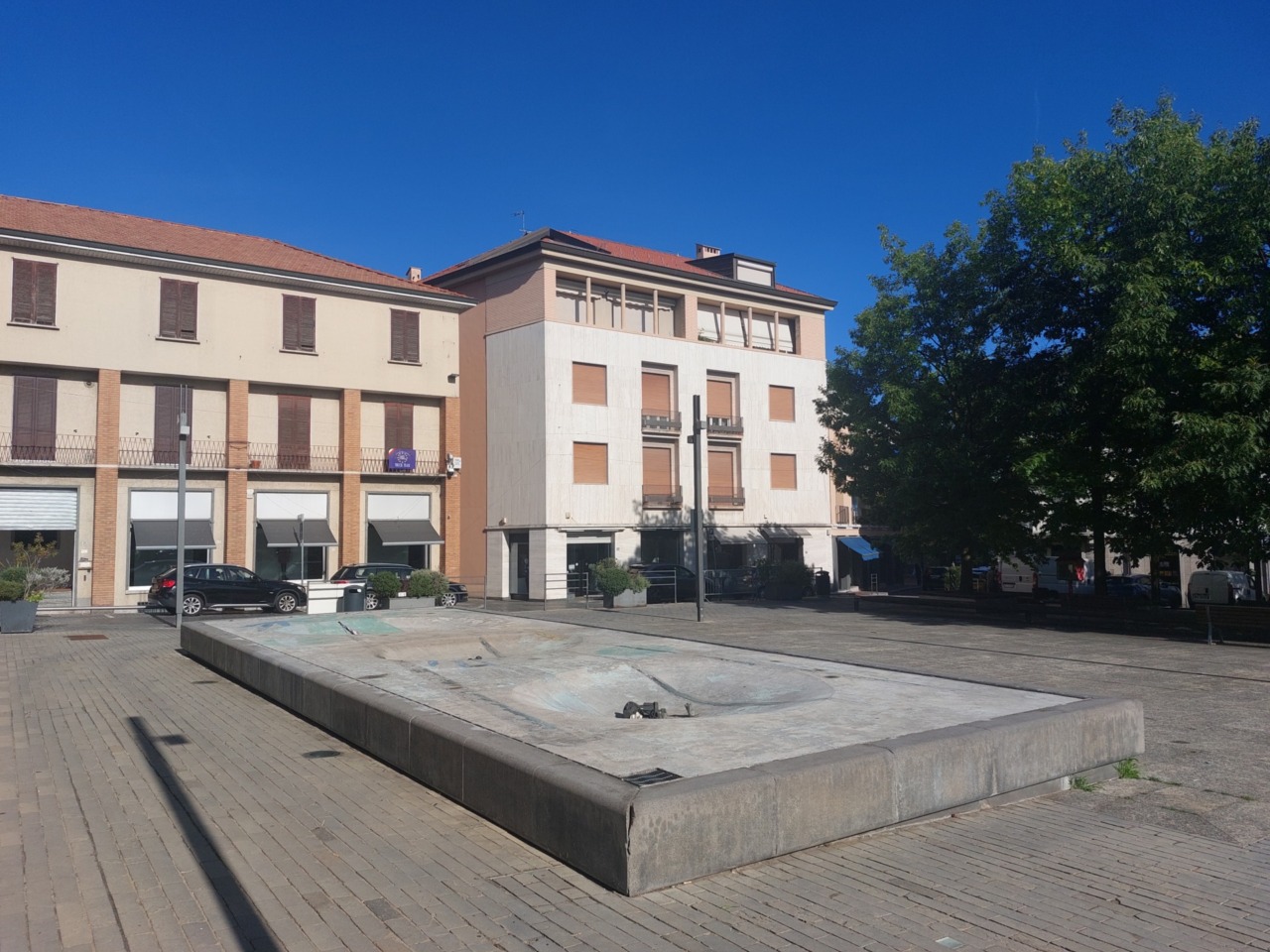 La fontana di piazza San Giacomo si trasforma in fioriera