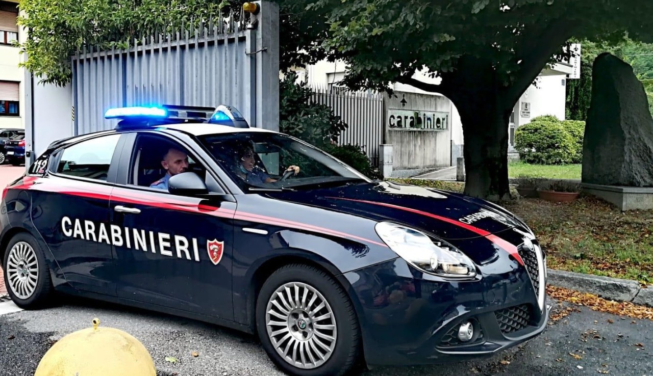 Tre minorenni denunciati per tentata rapina a una madre